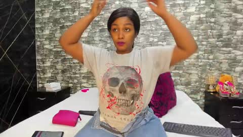 Snapshot of arianaablack chatting on March 8, 11:45 am Ariana online show from March 8, 11:45 am