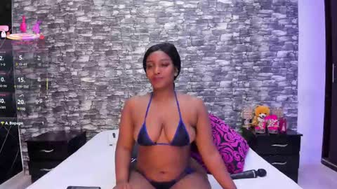 Snapshot of arianaablack chatting on February 27, 12:13 pm Ariana online show from February 27, 12:13 pm