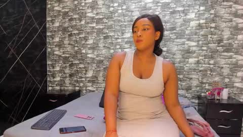 Snapshot of arianaablack chatting on September 10, 12:05 pm Ariana online show from September 10, 12:05 pm