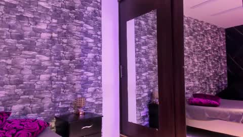 Ariana online show from February 4, 12:30 pm