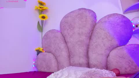Snapshot of arianna_gren chatting on February 27, 7:15 pm Arianna online show from February 27, 7:15 pm