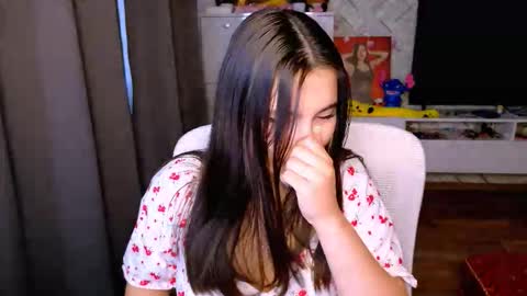 Snapshot of arianna_grend chatting on October 21, 12:20 pm Arianna online show from October 21, 12:20 pm