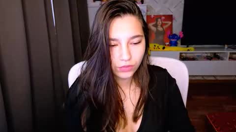 Snapshot of arianna_grend chatting on October 19, 10:17 am Arianna online show from October 19, 10:17 am