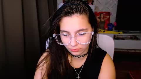 Snapshot of arianna_grend chatting on October 30, 11:33 am Arianna online show from October 30, 11:33 am