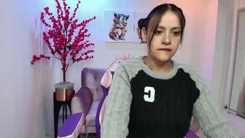 Snapshot of arianna_sweeet chatting on February 25, 2:47 am arianna_sweeet online show from February 25, 2:47 am