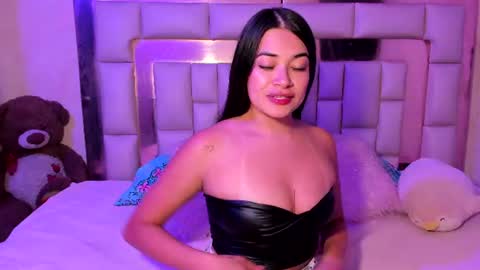 ariannacolins online show from July 29, 2:00 am
