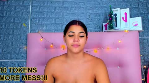 Arianna online show from December 11, 7:03 pm