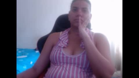 Snapshot of ariannaloovel chatting on October 18, 4:43 pm ariannaloovel online show from October 18, 4:43 pm