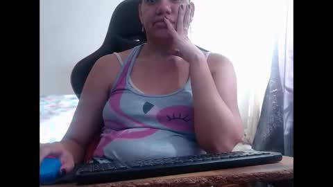 Snapshot of ariannaloovel chatting on September 25, 7:23 pm ariannaloovel online show from September 25, 7:23 pm