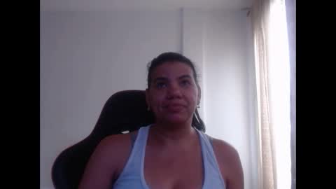 Snapshot of ariannaloovel chatting on October 27, 4:02 pm ariannaloovel online show from October 27, 4:02 pm