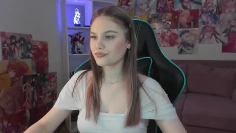 Snapshot of ariawell chatting on September 22, 5:55 pm Aria online show from September 22, 5:55 pm