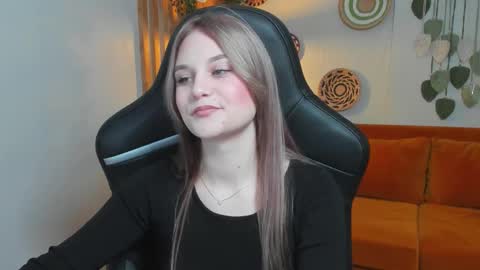 Snapshot of ariawell chatting on September 23, 6:06 pm Aria online show from September 23, 6:06 pm