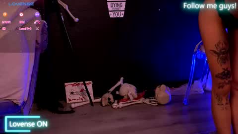 Aria  online show from October 18, 9:27 pm