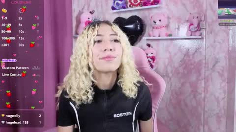 Ari Bunnie  online show from November 14, 10:10 pm