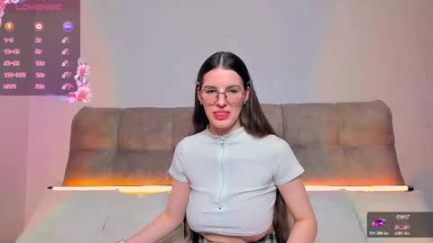 Ariella online show from December 20, 4:27 am