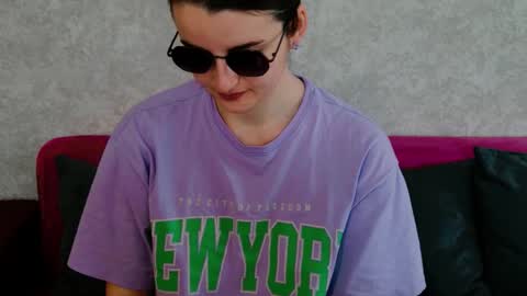 arielstonks_lovee online show from December 2, 4:58 am