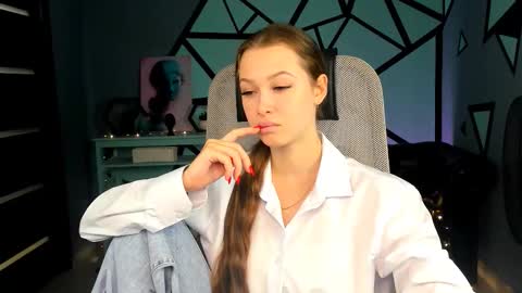 Snapshot of arielsykes chatting on September 18, 2:04 pm arielsykes online show from September 18, 2:04 pm