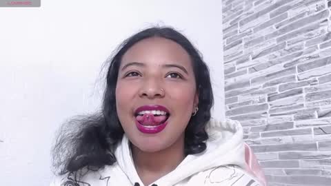 Snapshot of arietta_ chatting on October 22, 12:21 pm ARIETTA online show from October 22, 12:21 pm