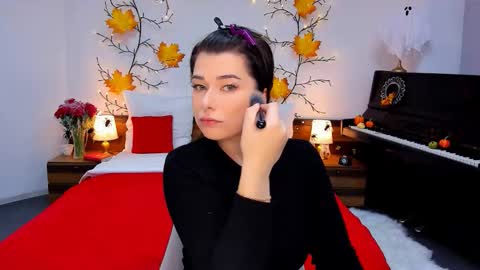 Snapshot of arigraynor chatting on October 29, 6:40 am Ari online show from October 29, 6:40 am