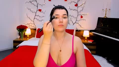 Snapshot of arigraynor chatting on October 6, 8:24 pm Ari online show from October 6, 8:24 pm