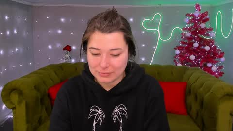 Ari online show from December 29, 9:17 am
