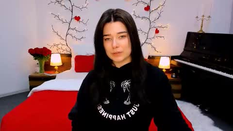 Snapshot of arigraynor chatting on October 12, 1:24 pm Ari online show from October 12, 1:24 pm