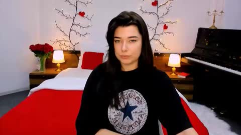 Snapshot of arigraynor chatting on October 9, 9:24 am Ari online show from October 9, 9:24 am