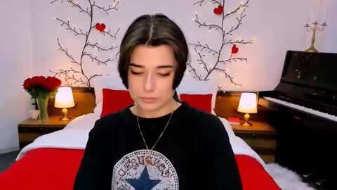 Snapshot of arigraynor chatting on September 18, 9:08 am Ari online show from September 18, 9:08 am