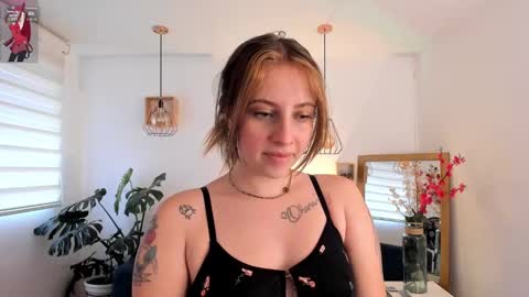 Snapshot of arii_1010_ chatting on March 2, 8:03 pm Ari online show from March 2, 8:03 pm