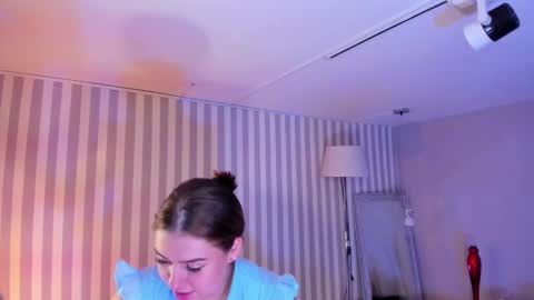  Arianna  online show from December 21, 7:38 pm