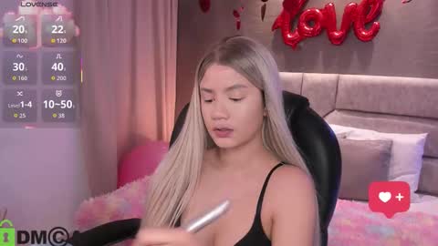 Ari  online show from February 12, 2:57 am