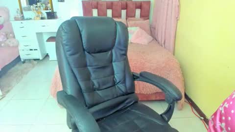 arisha_katy1 online show from November 15, 11:28 pm