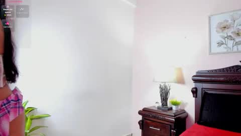 Snapshot of arisweett chatting on September 25, 1:32 pm Ari online show from September 25, 1:32 pm