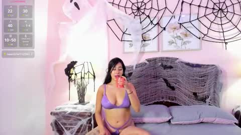 Snapshot of arisweett chatting on October 9, 12:53 pm Ari online show from October 9, 12:53 pm