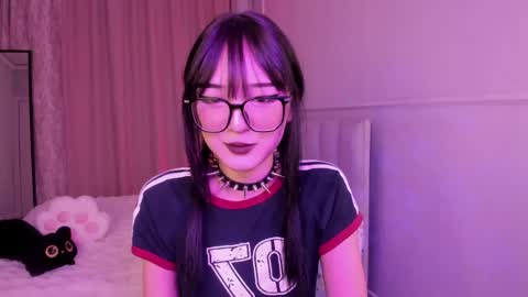 Ariya online show from April 12, 8:33 pm