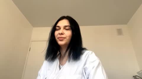 Snapshot of armandadunnigan chatting on October 17, 1:25 pm Sofia online show from October 17, 1:25 pm