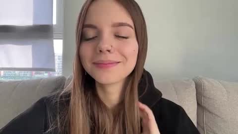 Lisa online show from July 1, 2:16 pm