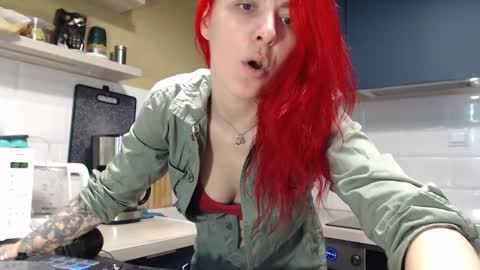 arri_ella online show from December 4, 1:08 am