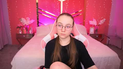 arrinawair online show from February 12, 9:33 am