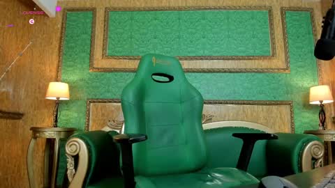 Snapshot of arrkabella chatting on February 1, 10:23 pm    online show from February 1, 10:23 pm