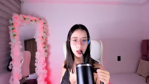 Snapshot of artbelia chatting on February 28, 1:58 am Lia Rose online show from February 28, 1:58 am
