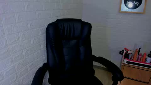 artenisa_tay69 online show from January 19, 3:46 am