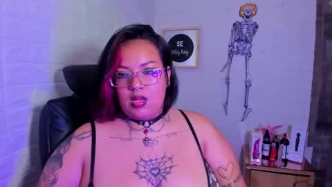 artenisa_tay69 online show from October 19, 5:20 am