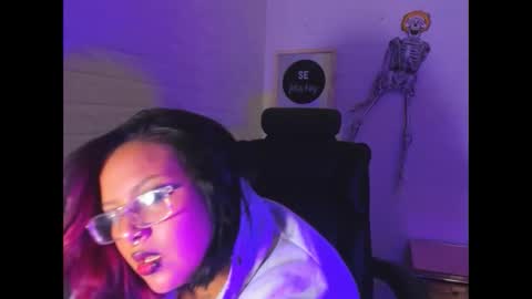 artenisa_tay69 online show from October 16, 2:58 am