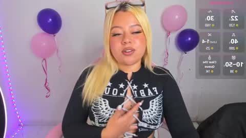 Snapshot of arthemiss033 chatting on October 30, 3:20 am Val online show from October 30, 3:20 am