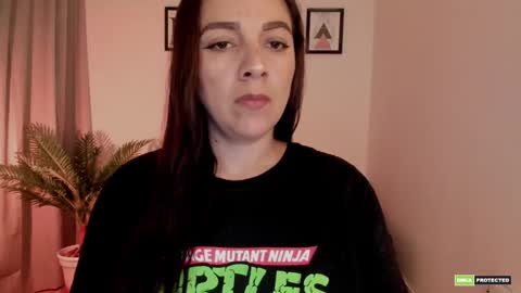 Snapshot of artmist_ chatting on September 26, 4:37 pm Eli online show from September 26, 4:37 pm