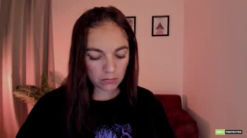 Snapshot of artmist_ chatting on October 30, 7:04 pm Eli online show from October 30, 7:04 pm