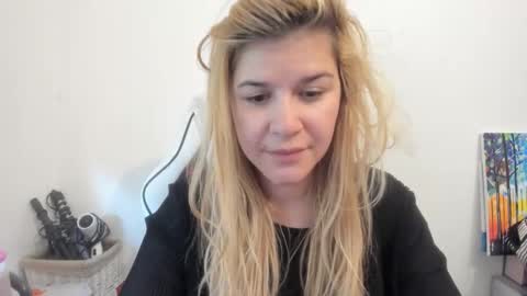 MIA online show from October 4, 1:28 pm