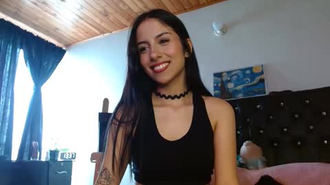 Snapshot of ary_pieerce chatting on February 5, 6:37 pm Independent Model online show from February 5, 6:37 pm