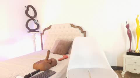 Arya online show from April 18, 1:46 pm